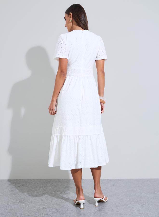 Styli Off White Schiffli Details Bell Short Sleeves Tiered Midi Dress - Image 4