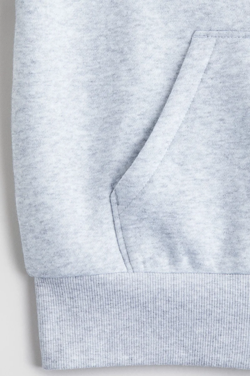 اتش اند ام هودي بتفاصيل مزخرفة