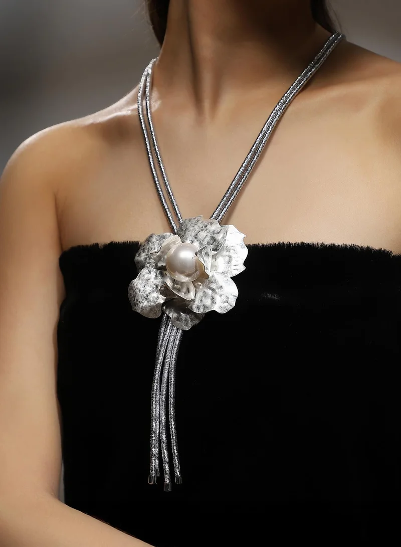 SOHI Flora-Bloom Long Artificial Necklace Jewellery