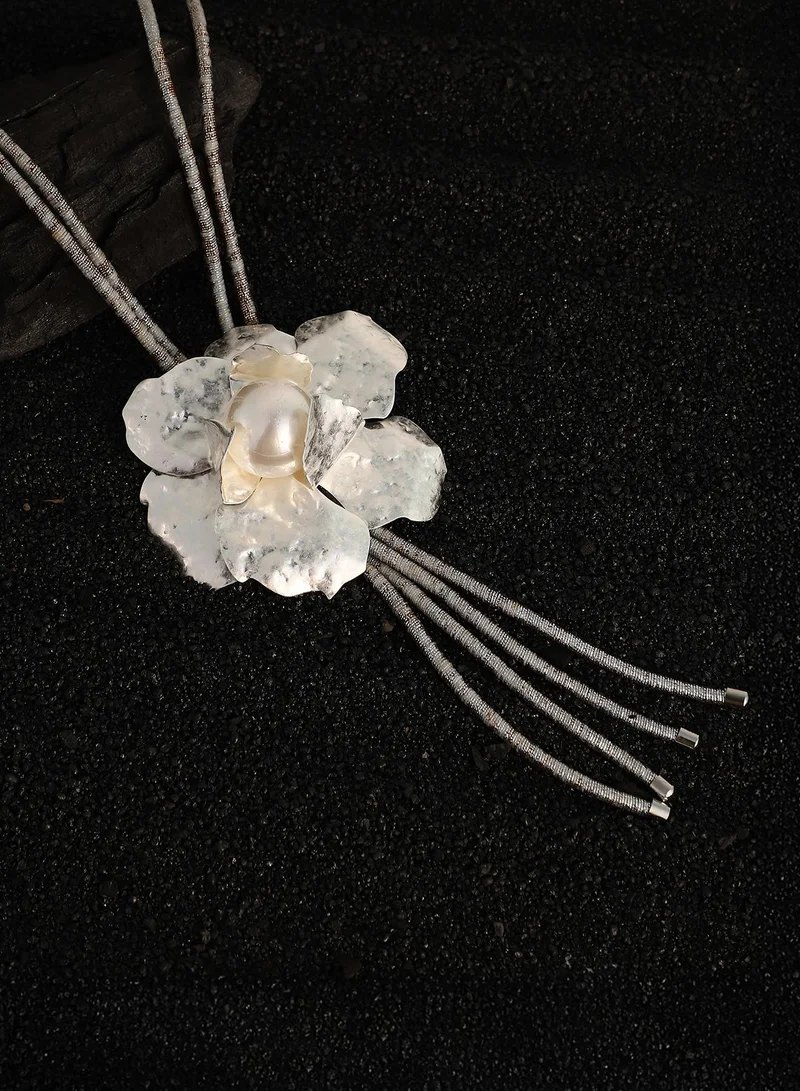 SOHI SOHI Women's The Flora-Bloom Long Necklace For Evening Wear | Metallic  Colour | Alloy Material | Lobster Clasp Closure | Artificial Pearl Necklace | Long Necklace For Women & Girls
