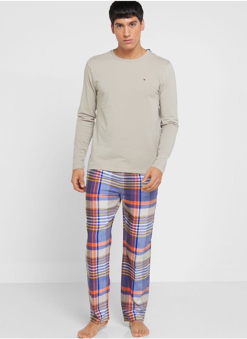 TOMMY HILFIGER - Checked Pyjama Set - Image 1