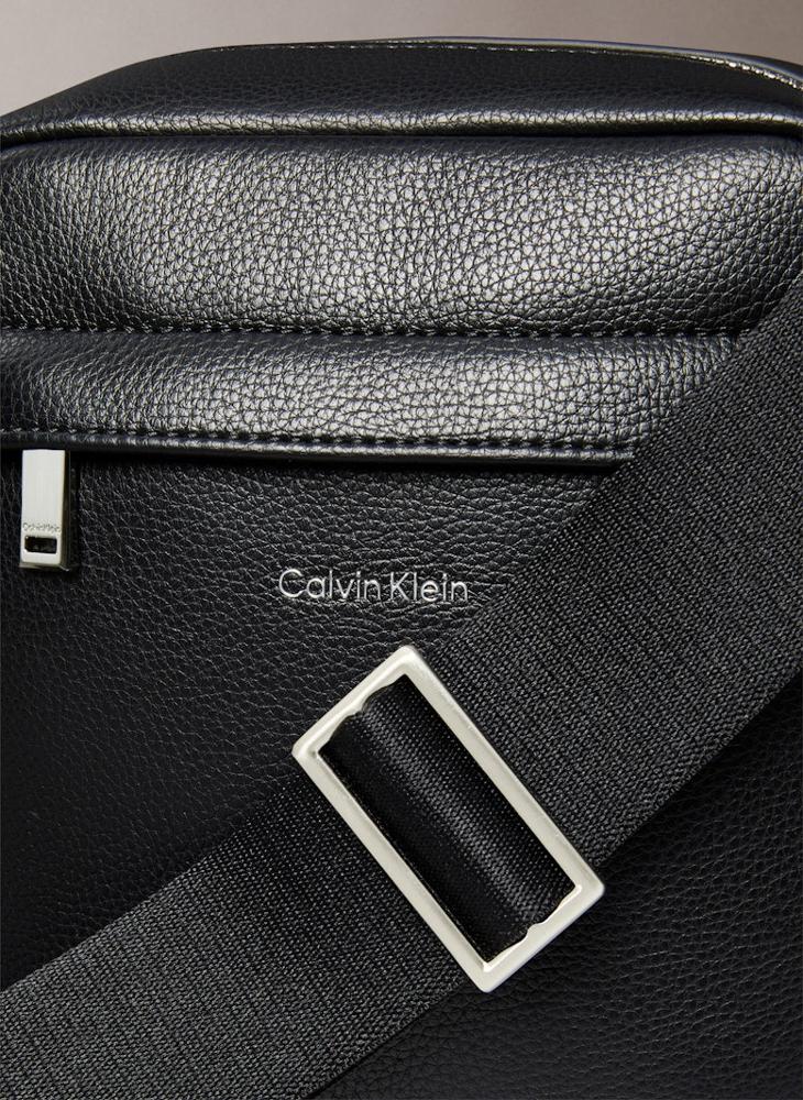 كالفن كلاين حقيبة كروس ريزد ريبورتر - Image 4
