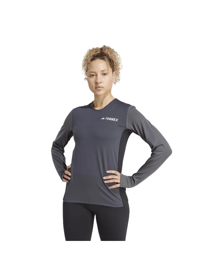 adidas Adidas Multi Synt Ls W Grey T-Shirt (Long Sleeve) T-Shirts For Women