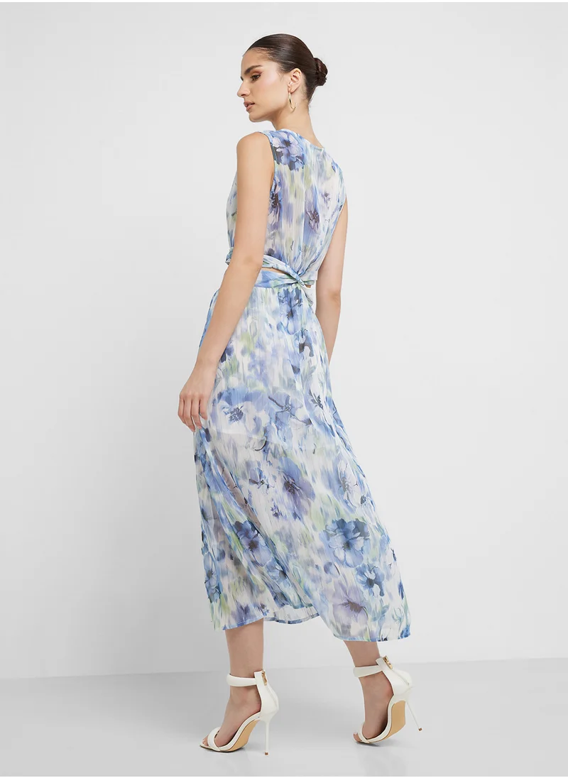 جينجر Plunge Neck Floral Dress With Cutout Detail