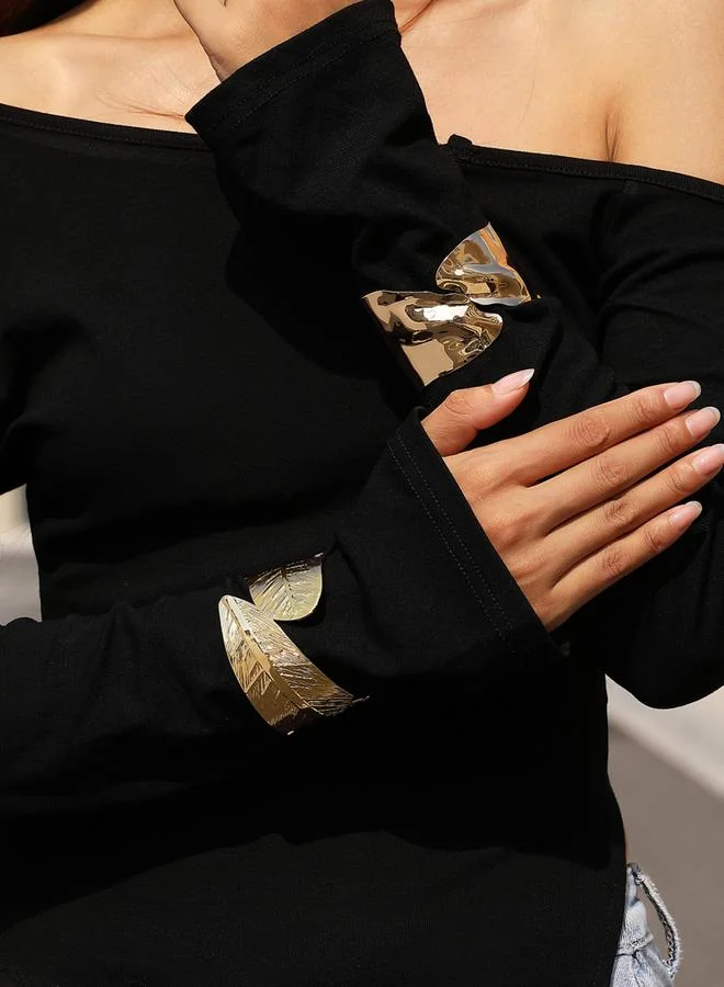 تايك تو سوار مفتوح ذهبي بتصميم ورقة