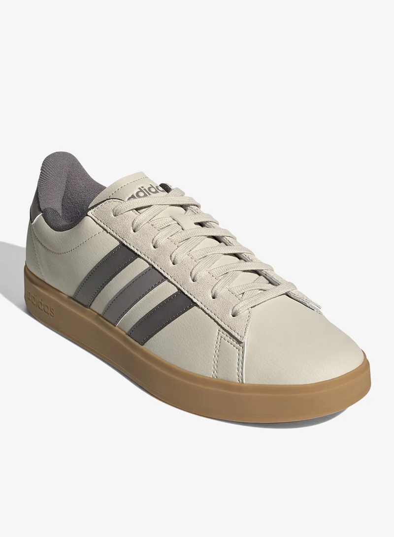 اديداس جراند كورت .