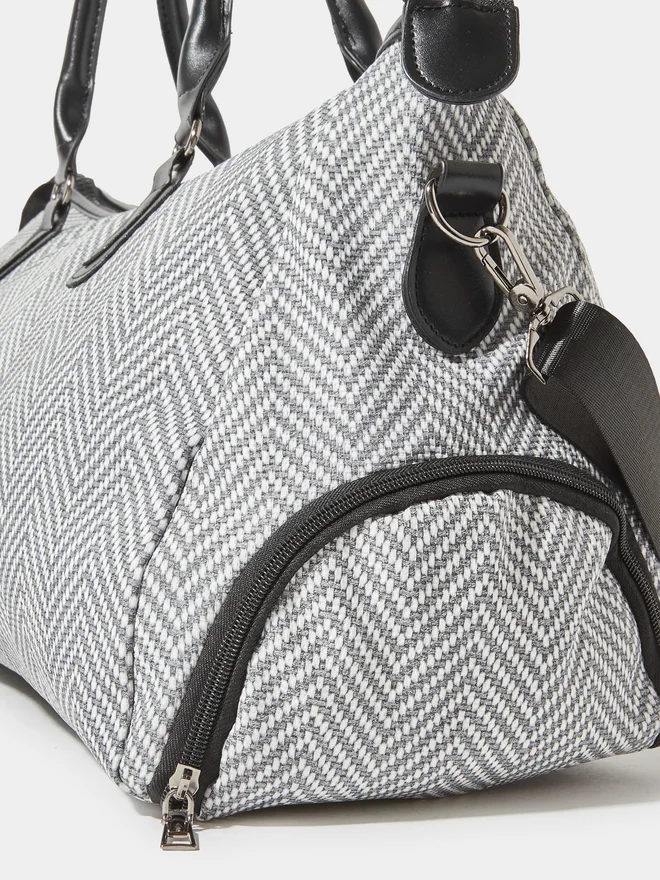 Styli  Styli Textured Gym Bag for Women | Best Price UAE