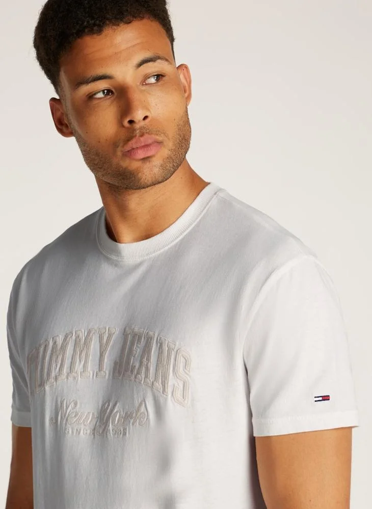 تومي جينز Logo Print  Crew Neck T-Shirt