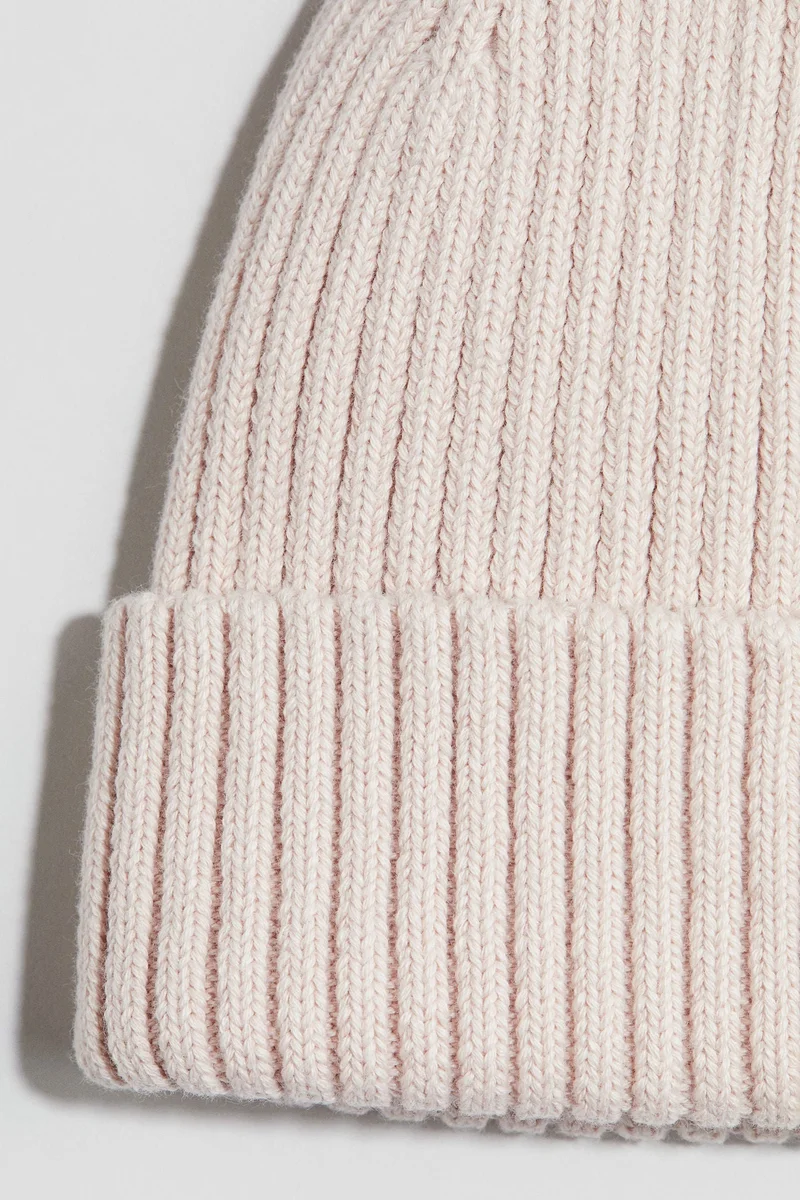 اتش اند ام قبعة بيني من نسيج مضلع