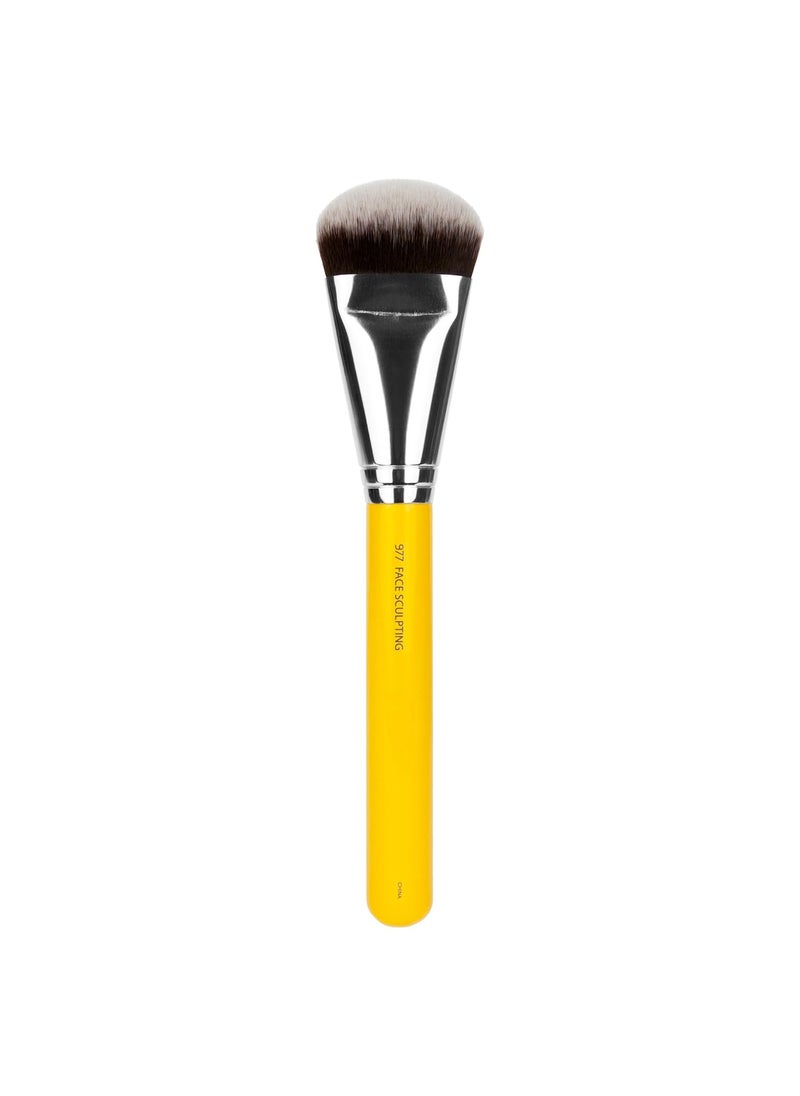 Bdellium Tools Bdellium Tools Professional Makeup Brush - Studio Series 977 Face Sculpting - With Soft Synthetic Fibers, For Contouring the Face (Yellow, 1pc) 