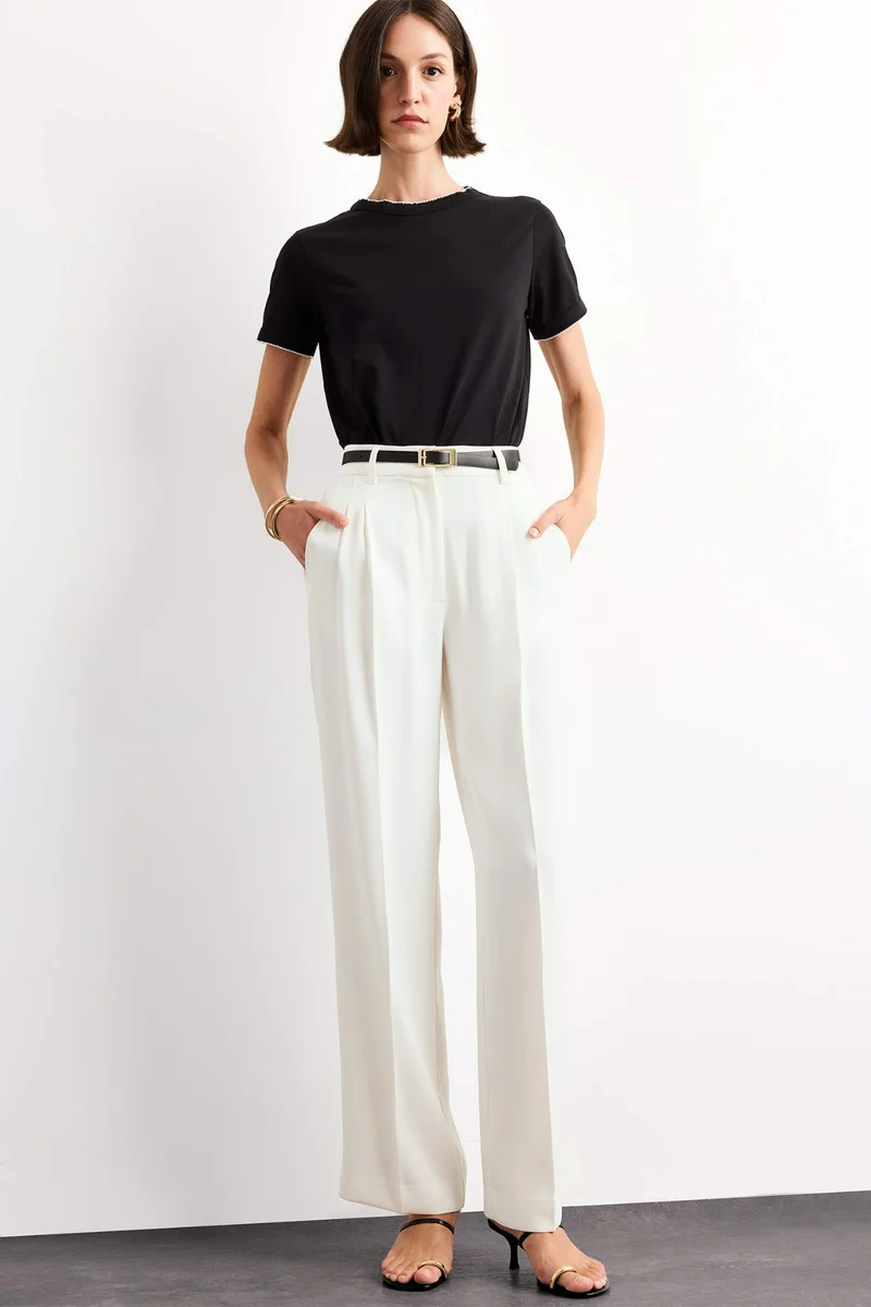 ديفاكتو Crew Neck Short Sleeve T-Shirt