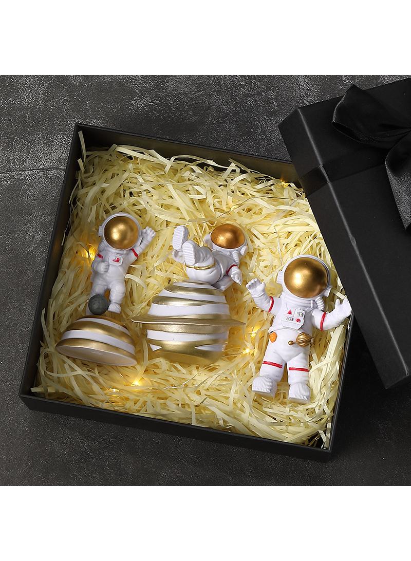 Bluejw 3-Piece Astronaut Figurine Statue Set Astronaut Figure Sculpture For Desktop And Tabletop Decor Resin Spaceman Planet Desk Ornament For Outer Space Themed Bedroom Decor Cake Toppers Decoration Model Set - Image 4