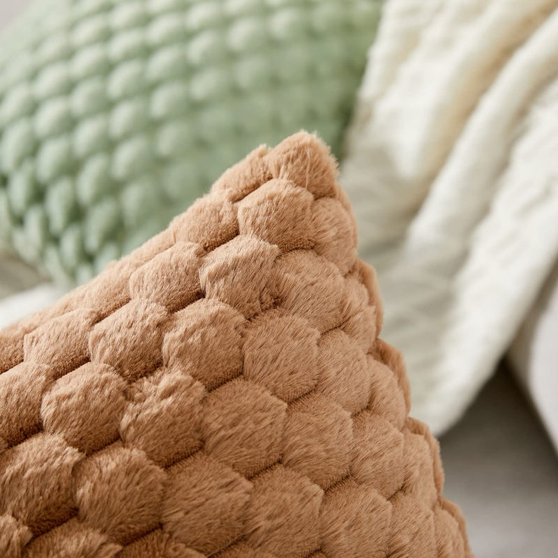 Yaertun Pack of 2 Super Soft Cozy Decorative Throw pillow covers Fuzzy Plush Faux Fur Luxury Cushion Cover Pillowcase for Sofa Couch Bed Livingroom 22x22 Inch Brown - Image 3