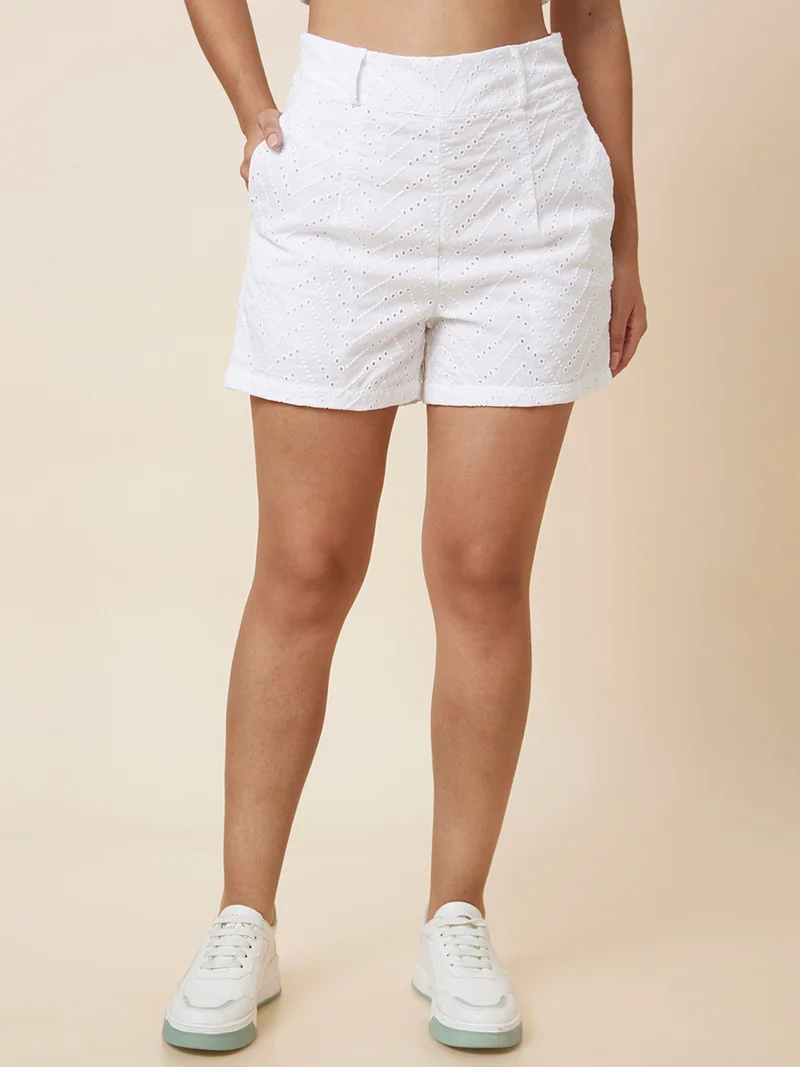 globus Globus Women Chevron Schiffli High-Rise Cotton Shorts