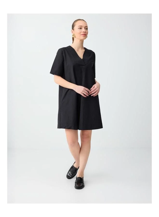 Jimmy Key Black Comfortable Fit Short Sleeve V-Neck Knitted Mini Dress.