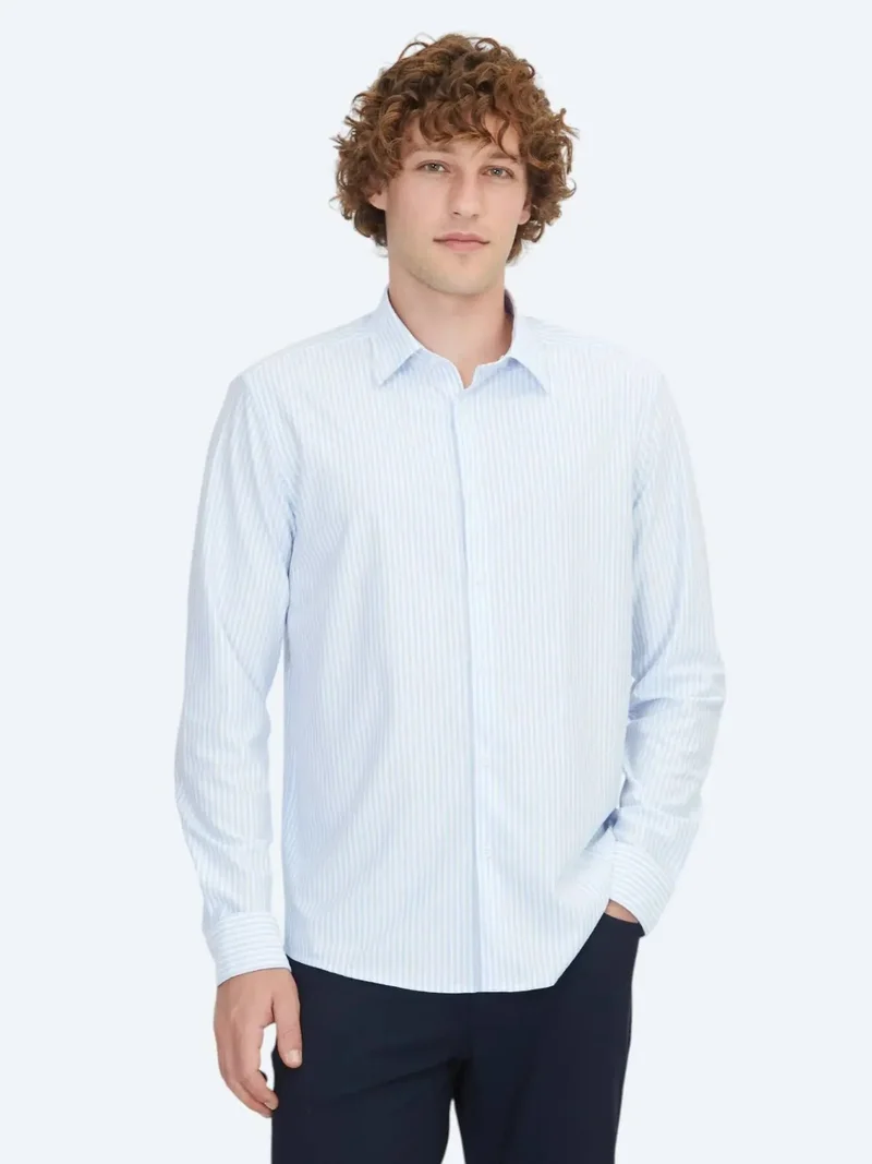 كيب قميص رياضي محبوك من مزيج القطن، مخطط باللون الأزرق، بقصة عادية