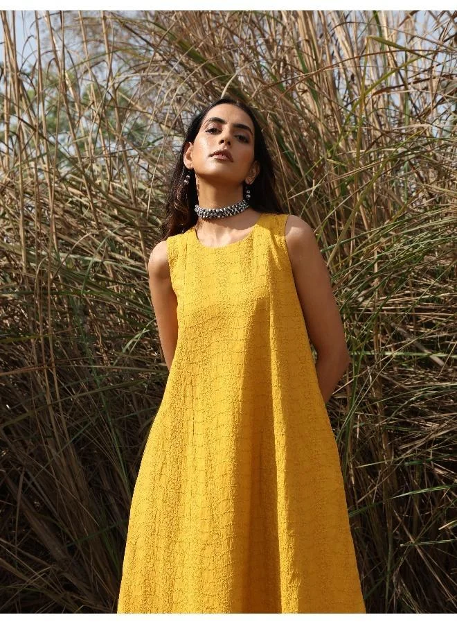 trueBrowns trueBrowns Mustard Cotton Embroidered Sleeveless Kurta Set