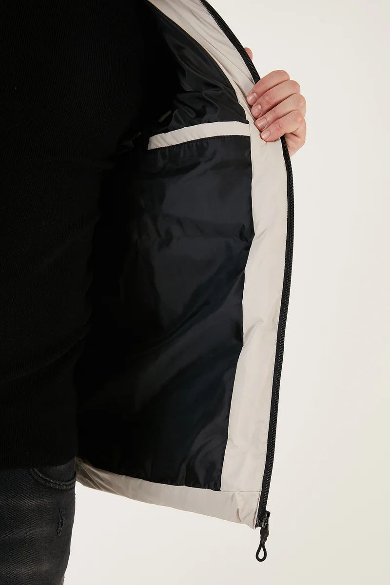 Buratti Slim Fit Water and Wind Resistant Stand Collar Inflatable Vest Men's Vest 649008