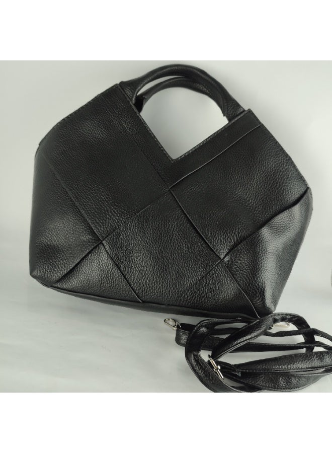 Women's handbag for travel and trips black - Image 2
