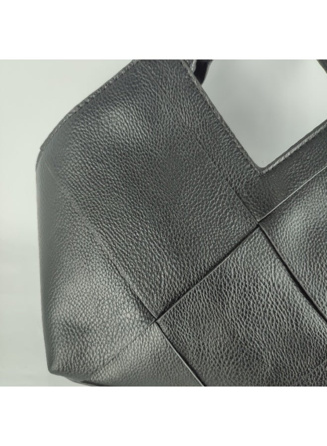 Women's handbag for travel and trips black - Image 3