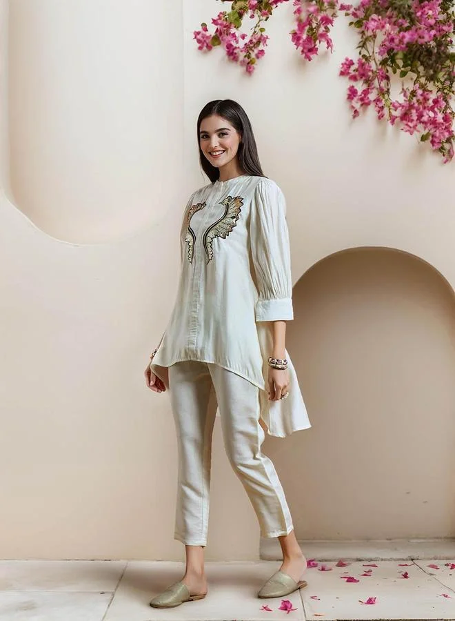 ISHIN Off White Off White Cotton Embellished Pattern Straight Kurta Set for Women with Round Neck Neckline Three-Fourth Sleeves Calf length Upper Body Wear Tunic Full Length Bottom Body Wear Palazzo Elastic Closure - Perfect for Festive Occasions for Women | Best Price UAE