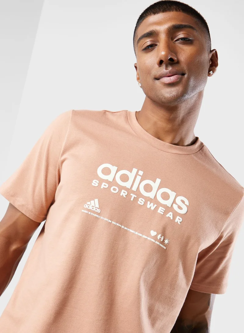 adidas تيشيرت بقصة مريحة