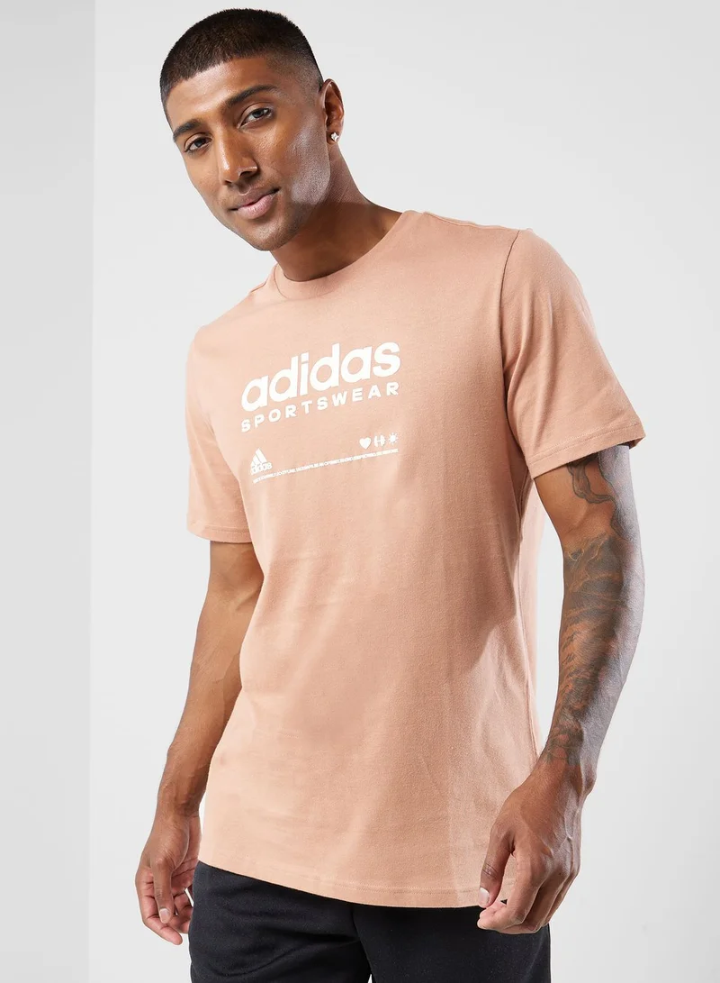 adidas تيشيرت بقصة مريحة