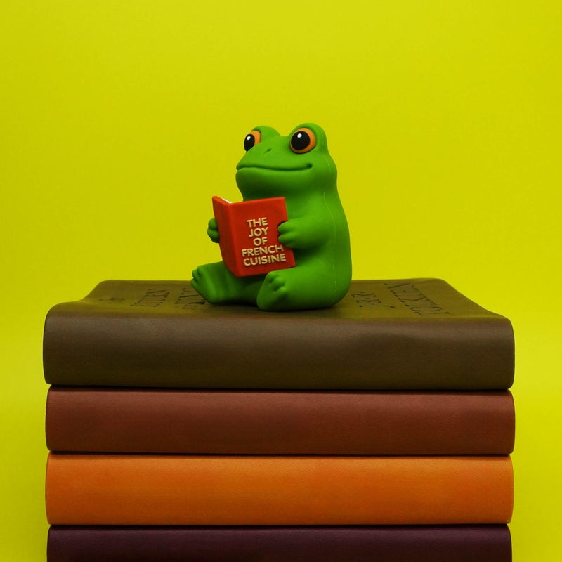 GOOFBALLS Little Readers â€“ Cute Figurines for Bookshelves, Desks, Terrariums & Home Decor â€“ Book-Loving Animal Statues - Frog - Image 4
