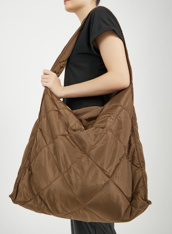 Styli Diamond Pattern Quilted Shoulder Bag with Zip Closure - Image 3