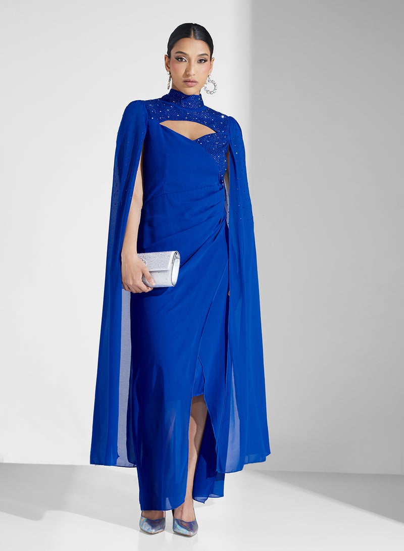 خزانة فستان بتفاصيل كاب - Image 1