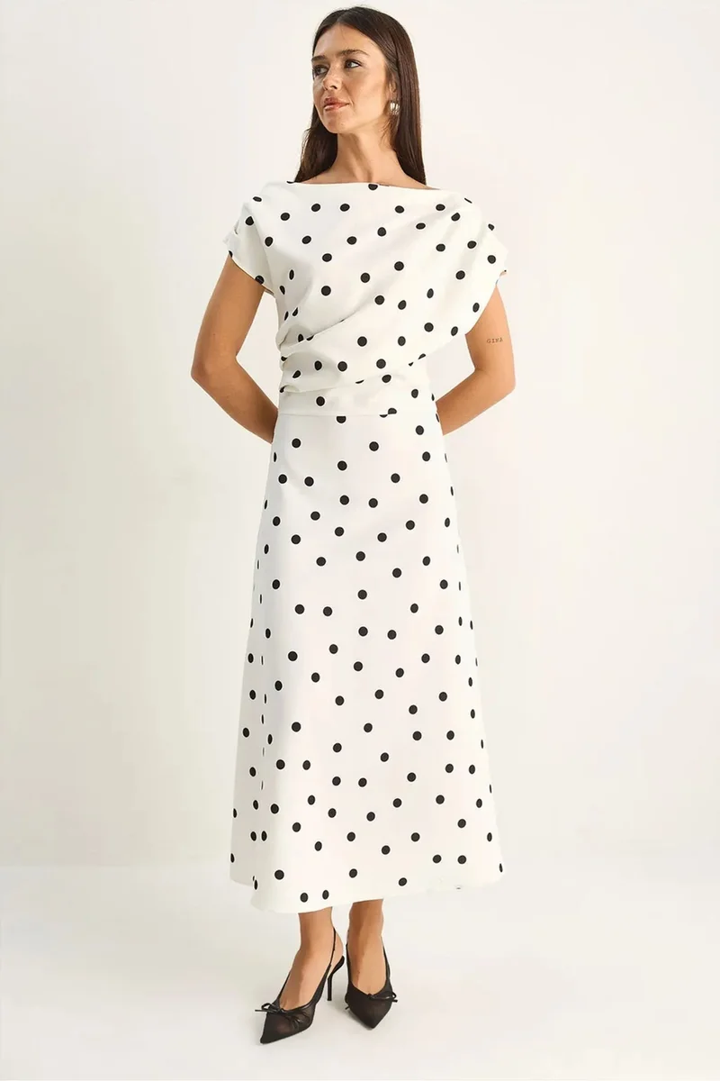 بيانكو لوتشي LUCCI Polka Dot Fitted Midi Dress