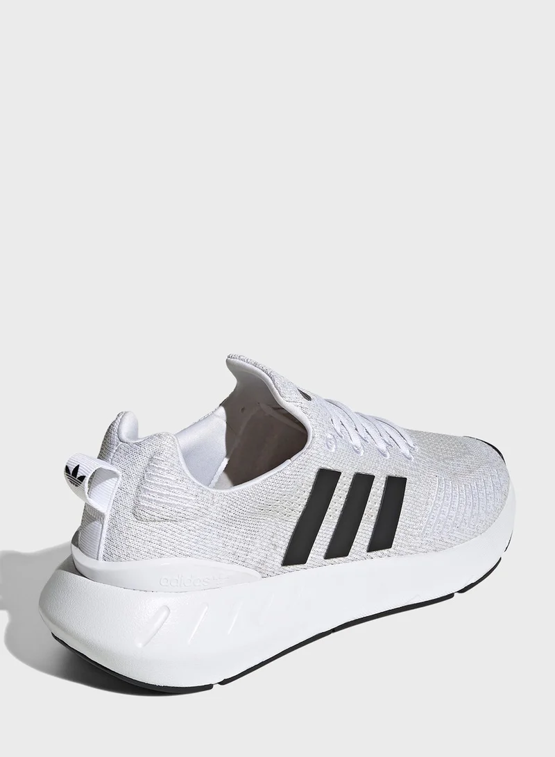 adidas Originals Swift Run 22