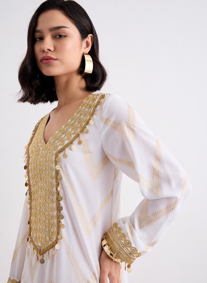 ستايلي جلابية ستايلي بطبعة شيفرون ذهبية مطرزة - Image 3