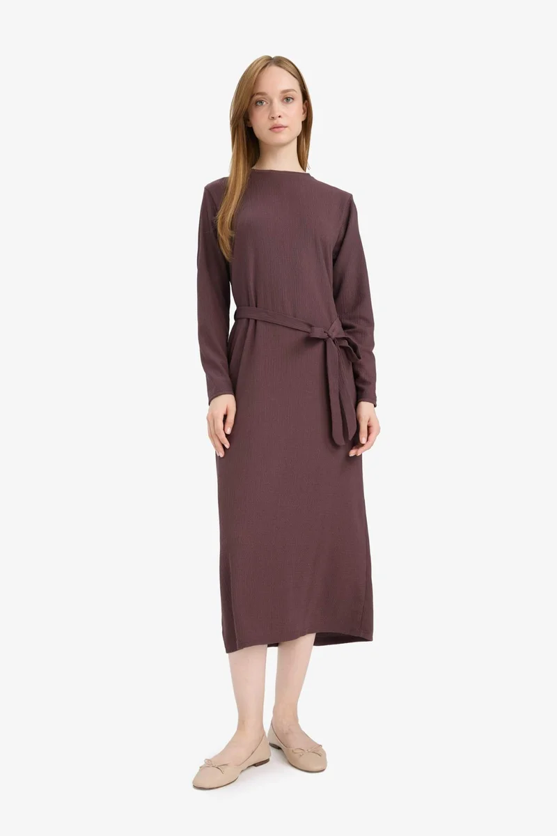 ديفاكتو Regular Fit Crew Neck Dress