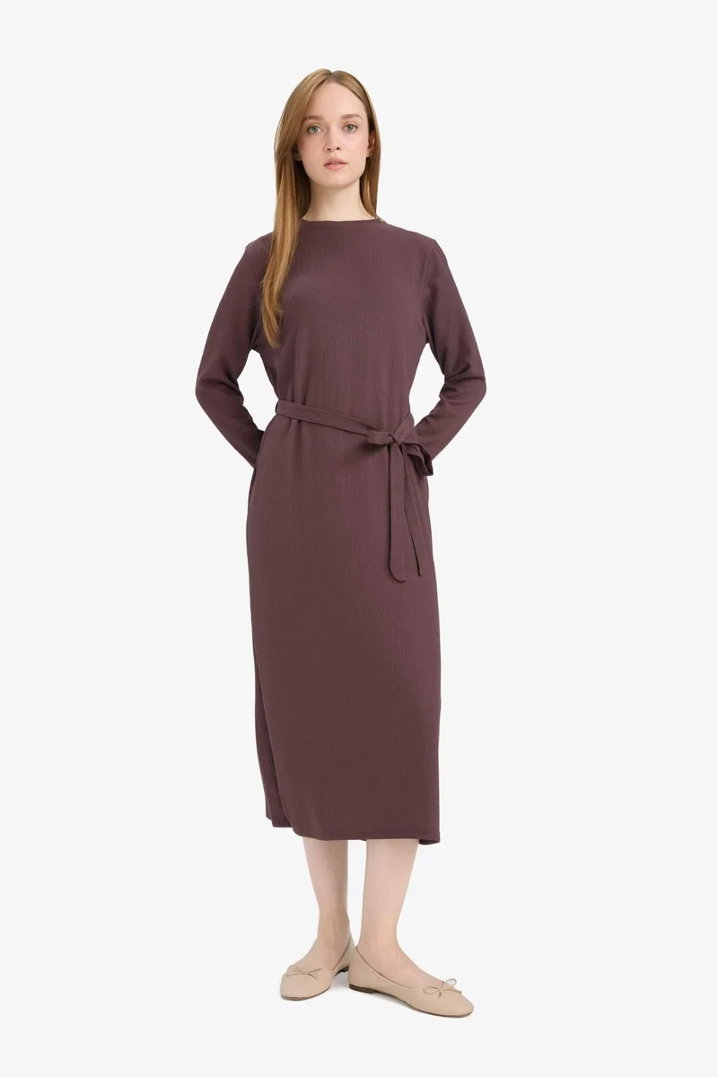 ديفاكتو Regular Fit Crew Neck Dress