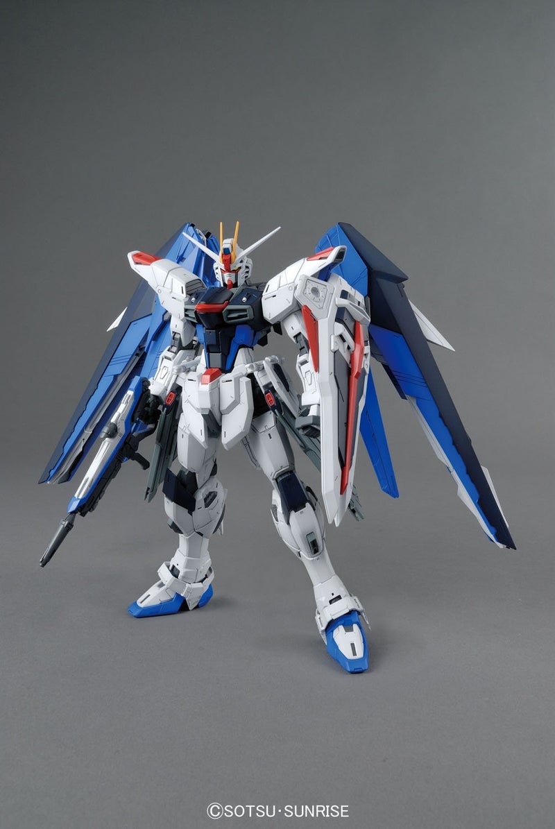 BANDAI SPIRITS Bandai Hobby Gundam Seed Freedom Gundam Version 2.0 MG 1/100 Model Kit - Image 2