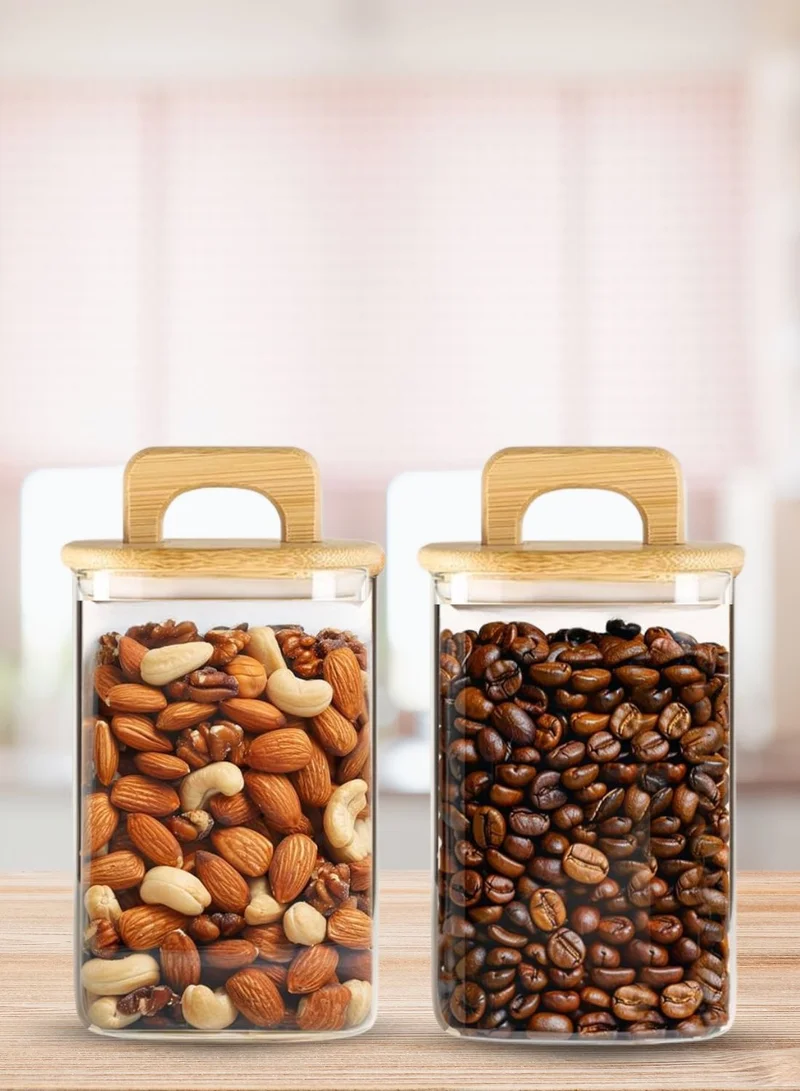 1 تشيس مرطبانات تخزين زجاجية مربعة بأغطية من خشب الأكاسيا - مجموعة من 2 (1100 مل) حاويات محكمة الغلق لتخزين الطعام بمقابض للمخزن والمعكرونة والشوفان والدقيق والكعك والقهوة والأرز والمزيد