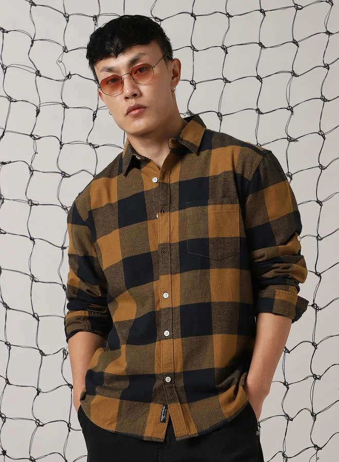 Hubberholme Men Relaxed Spread Collar Buffalo Checked Cotton Relaxed Casual Shirt