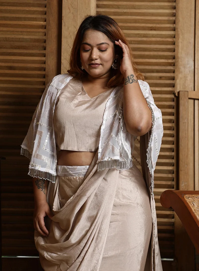 انستافاب بلس ساري نسائي بيج فرنسي بعباءة بيجو جاهز للارتداء