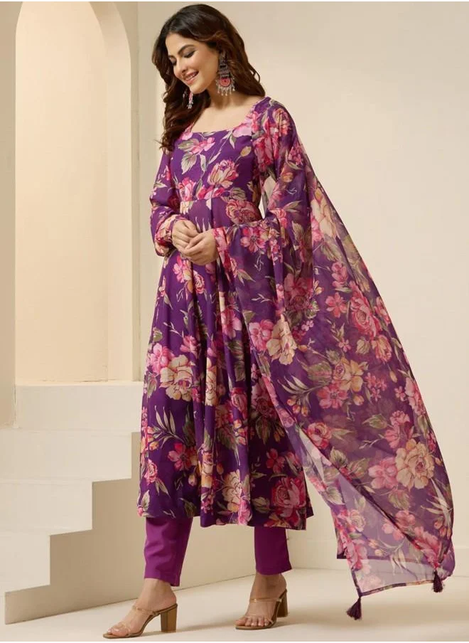 آي شين Tunic Women Purple Polyester Kurta Set with Embroidered pattern Tunic and Palazzo features a Round neckline and Three-Fourth Sleeve secured with Elastic closure and styled in Straight Fit ideal for Festive moments — a must-have for your statement wardrobe.