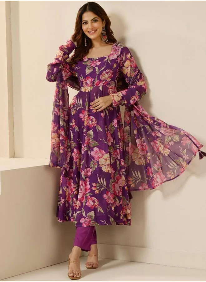 آي شين Tunic Women Purple Polyester Kurta Set with Embroidered pattern Tunic and Palazzo features a Round neckline and Three-Fourth Sleeve secured with Elastic closure and styled in Straight Fit ideal for Festive moments — a must-have for your statement wardrobe.