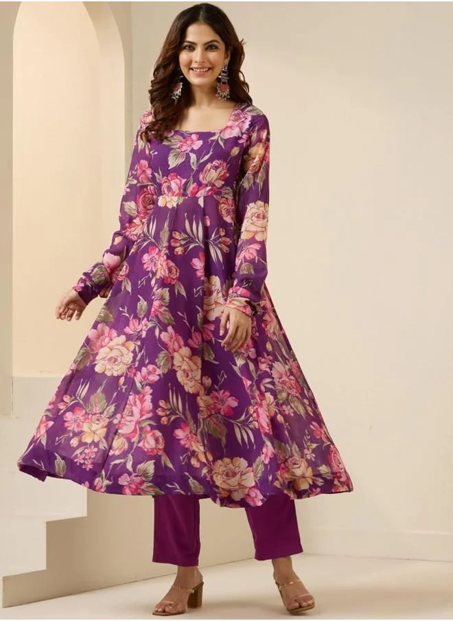 آي شين Tunic Women Purple Polyester Kurta Set with Embroidered pattern Tunic and Palazzo features a Round neckline and Three-Fourth Sleeve secured with Elastic closure and styled in Straight Fit ideal for Festive moments — a must-have for your statement wardrobe.
