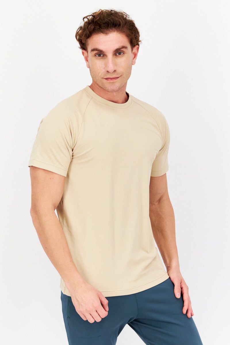 Gaiam تي شيرت رجالي بأكمام قصيرة و ياقة دائرية، بيج - Image 1
