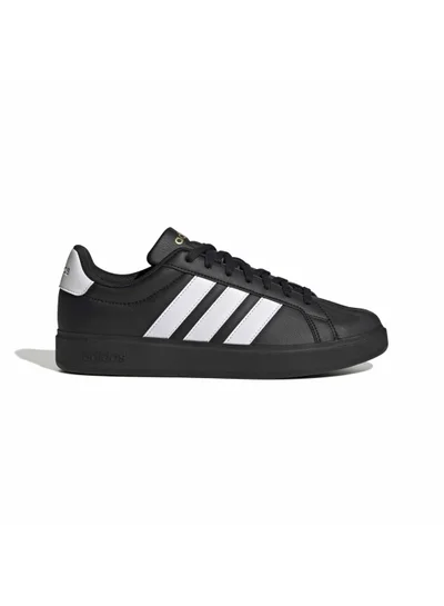 صفقة Adidas ستريت توك على Noon EG
