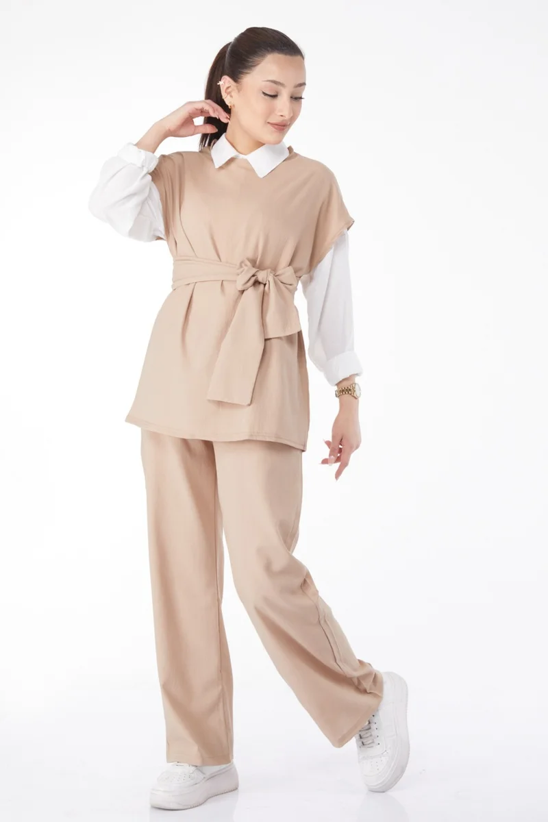 Tofisa 13133-BEJ Crew Neck Short Sleeve Two Piece Suit