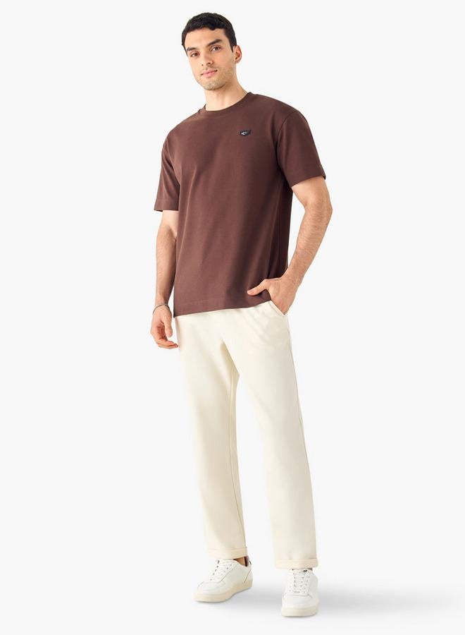 ايكونيك تيشيرت مزين بياقة ضيقة وأكمام قصيرة من آيكونيك - Image 2