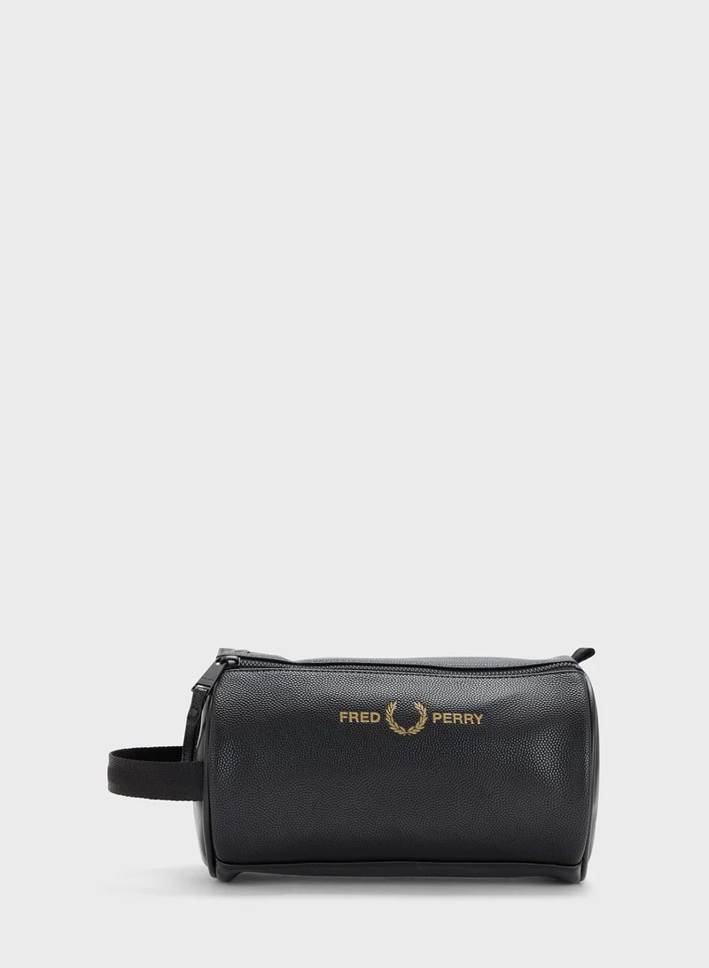 FRED PERRY Scotch Grain Txtrd Pu Wash Bag