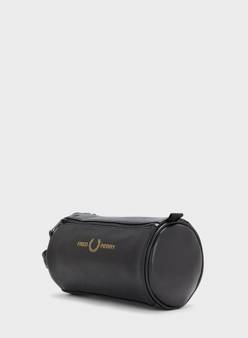 FRED PERRY Scotch Grain Txtrd Pu Wash Bag