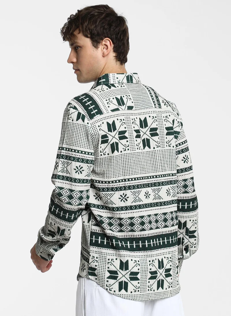 Campus Sutra Men's Forest Green & Cream White Geometric Seersucker Shirt