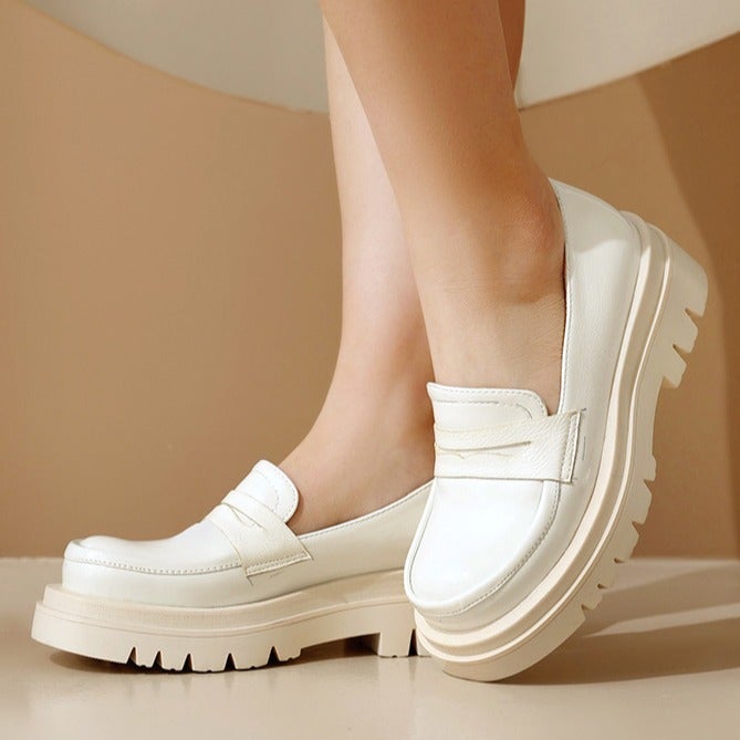 2023 New Comfortable Mid-Heel 40-43 Plus Size Round Head Set Foot Shallow Mouth Loafers For Women - Image 2